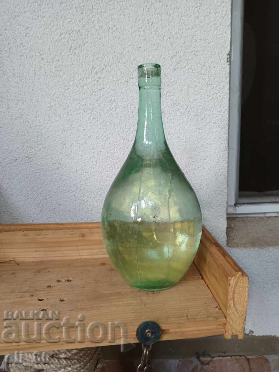 Παλιό μικρό νταμιτζάνα 2 λίτρων με τιμή € 5.00 | 9.78 BGN