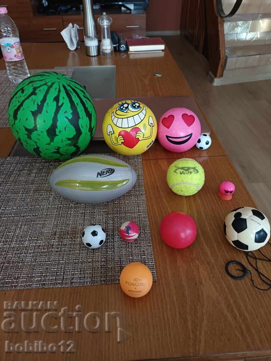 Лот детски топки играчки ретро с цена € 3.00 | 5.87 лв.