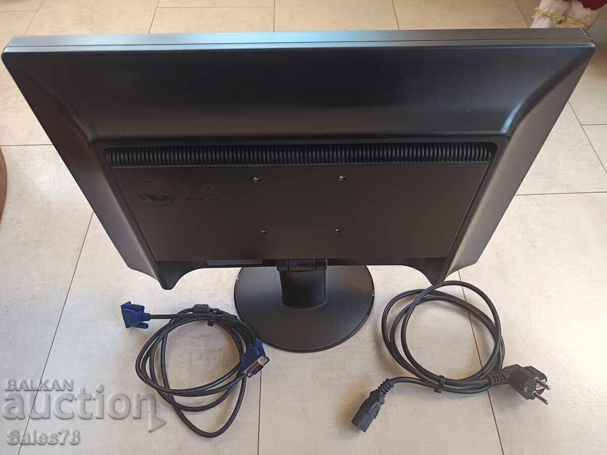 Οθόνη LG με τιμή € 10.00 | 19.56 BGN