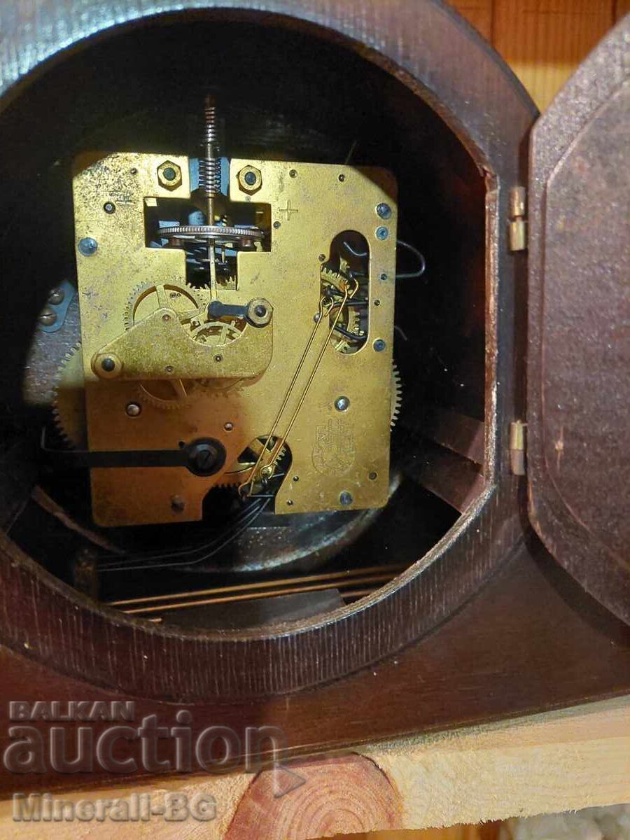 Δημοπρασία Όμορφο παλιό ρολόι τζακιού μάρκας Δημοπρασία Όμορφο παλιό ρολόι τζακιού μάρκας