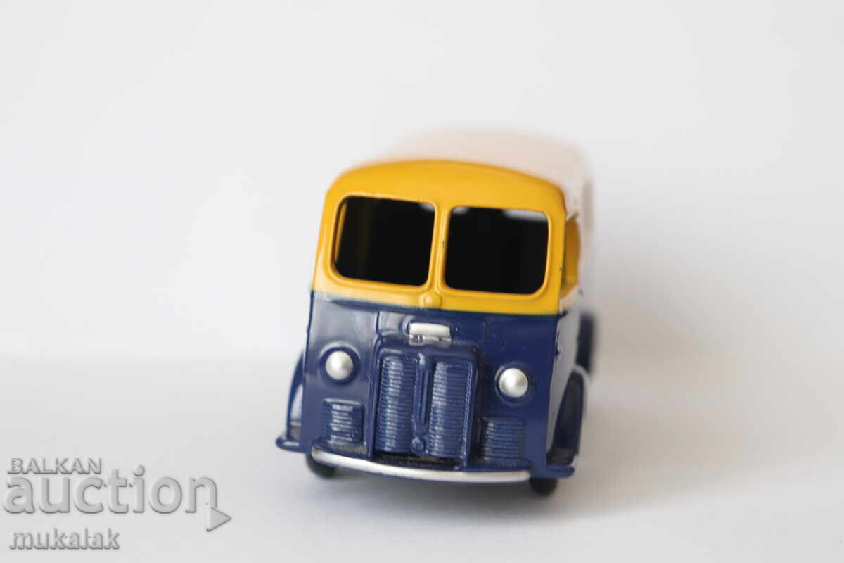 Livrarea JUCĂRIE DINKY TOYS PEUGEOT D.3.A SERVICE MODEL KOLICHKA