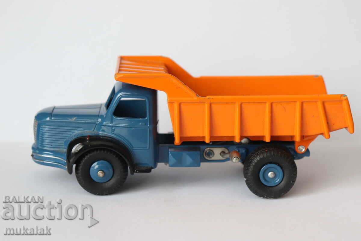 DINKY TOYS BERLIET TRUCK DUMP TRUCK MODEL CAR