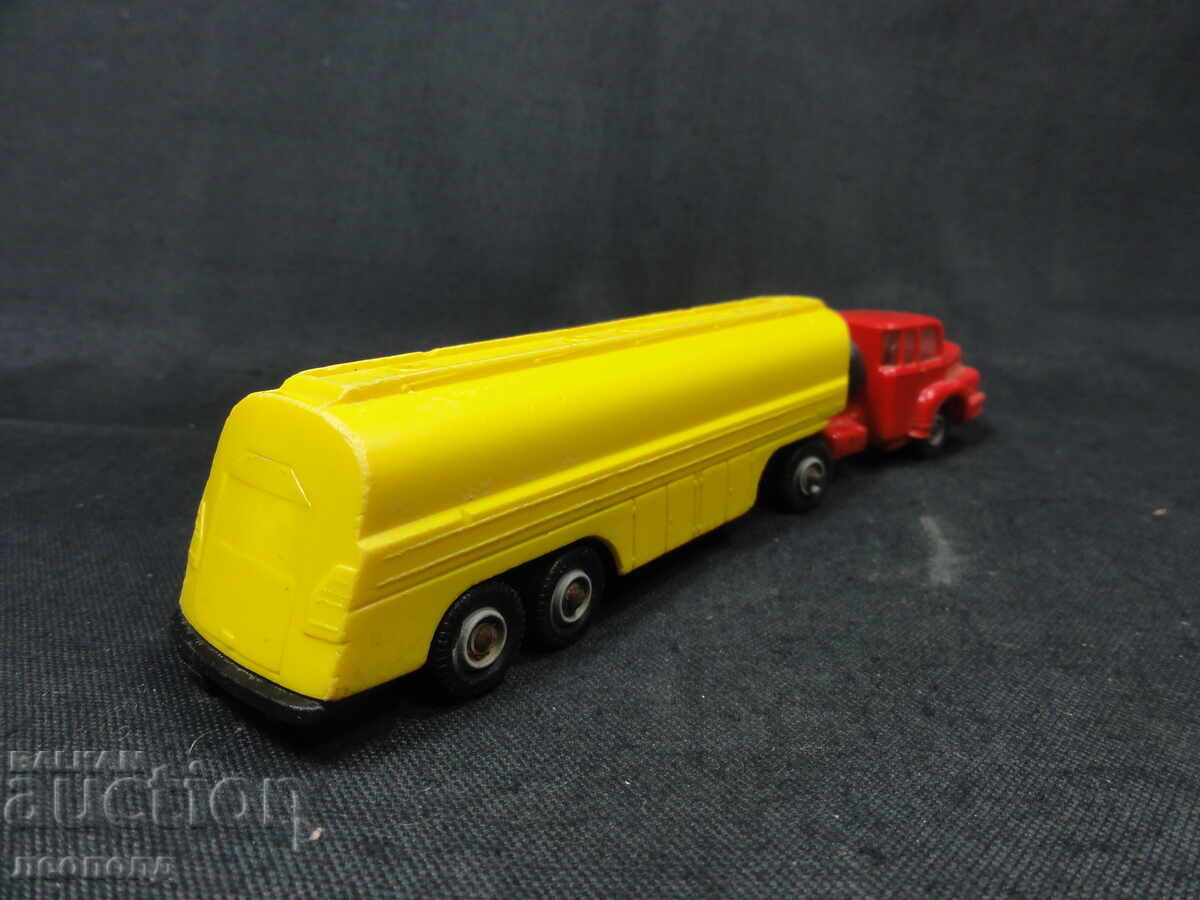 Доставка на СТАРА РЕТРО ПЛАСТМАСОВА КОЛИЧКА КАМИОН UNIC NOREV FRANCE