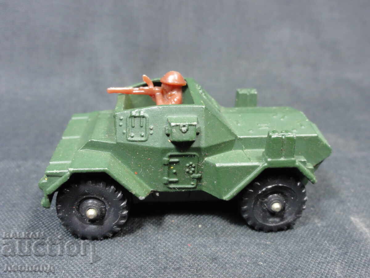 VECHE CĂRUȚĂ METALICĂ RETRO DAIMLER SCOUT CAR CORGI JUNIORS cu preț € 5.00 | 9.78 BGN