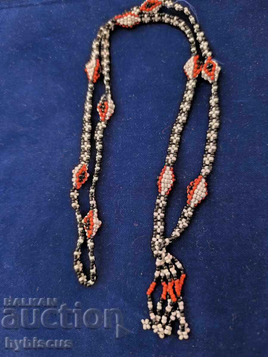 Colier vechi cu mărgele pentru costum popular cu preț € 25.00 | 48.90 BGN