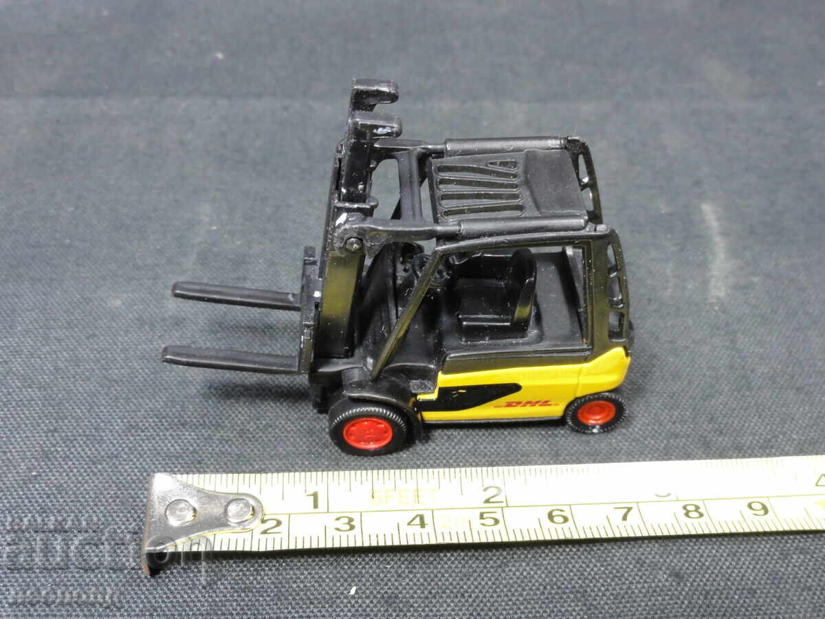 Metal Forklift Truck DHL SIKU - 7