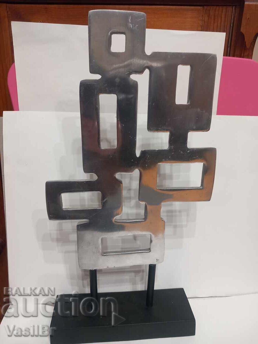 Αφηρημένο γλυπτό από μέταλλο - 5