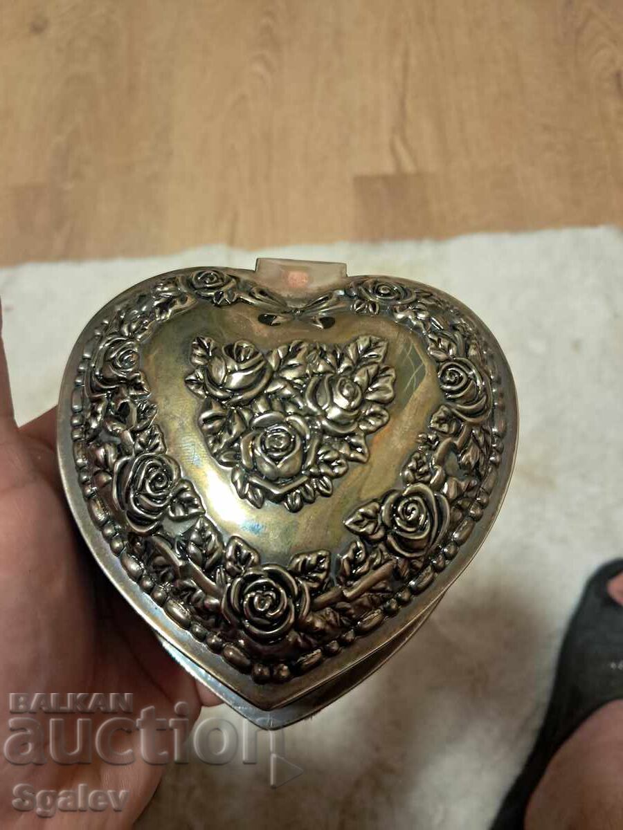 Cutie de bijuterii unică, masivă, veche