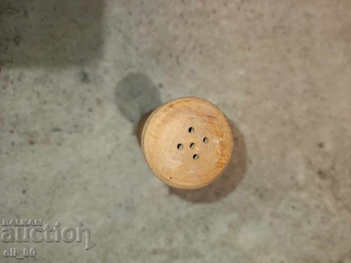 Auction  Old wooden salt cellar, large, 15 cm