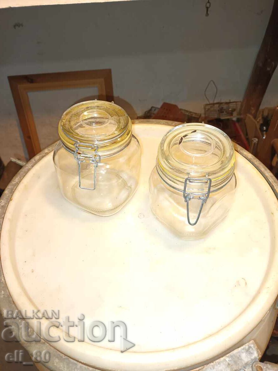 Large, thick-walled jars, seal tightly, do not leak with price € 3.00 | 5.87 BGN