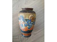 Type: Japanese Satsuma vase Period: Early-Mid 20th century