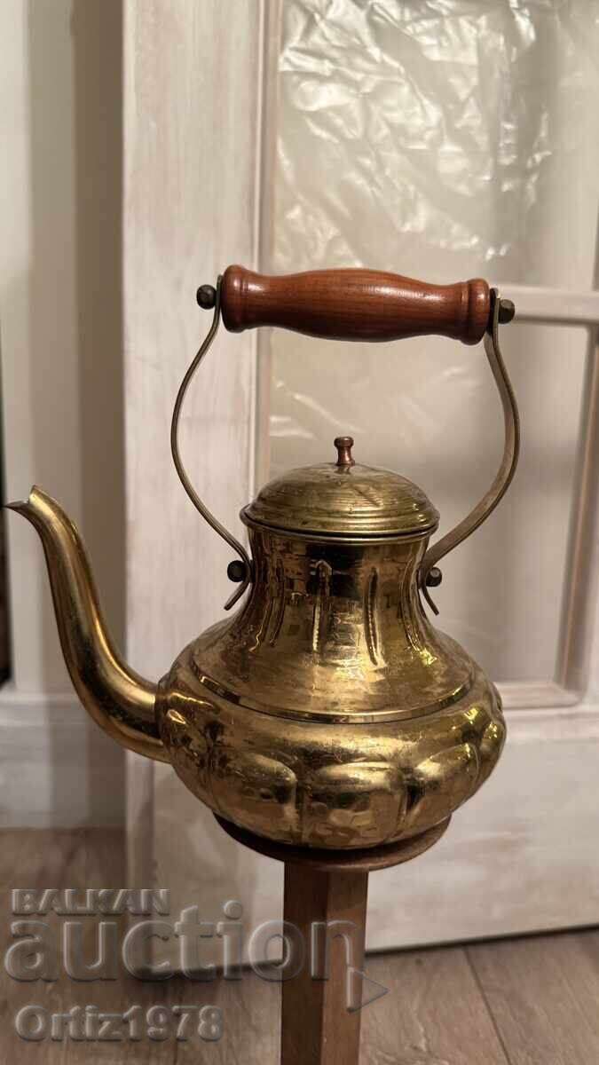 Licitație Ceainic vintage din alamă, Franța, 900ml