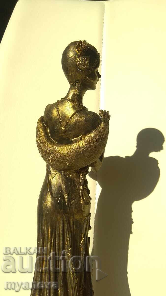 Livrarea Statuetă de damă elegantă în stil Art Deco