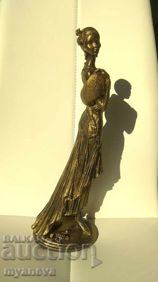 Statuetă de damă elegantă în stil Art Deco