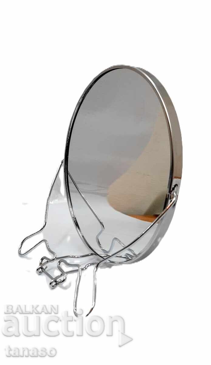 Настолно въртящо огледало с цена € 15.00 | 29.34 лв. Настолно въртящо огледало с цена € 15.00 | 29.34 лв.