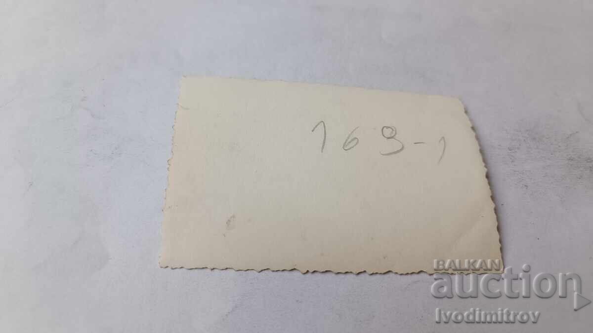 Fotografie Sofia Bărbat în fața Băncii Naționale Bulgare cu preț € 0.86 | 1.68 BGN Fotografie Sofia Bărbat în fața Băncii Naționale Bulgare cu preț € 0.86 | 1.68 BGN