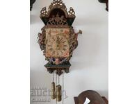 FRISIAN STOOLS WALL CLOCK _50%