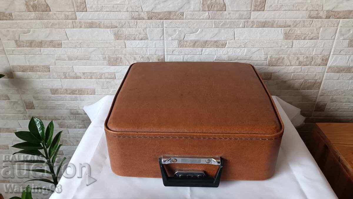 Mașină de scris veche Princess 500 - anul 1970 - 7 Mașină de scris veche Princess 500 - anul 1970 - 7