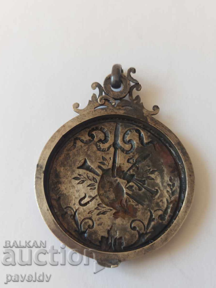 Auction Revival silver hammered cut jewelry - pendant - tepelik Auction Revival silver hammered cut jewelry - pendant - tepelik