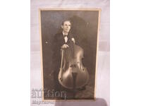 Fotografie veche cu muzician