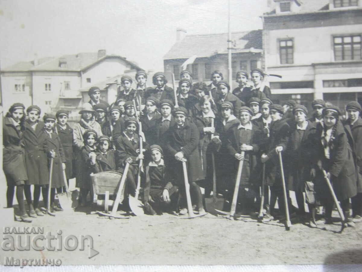 Fotografie veche eleve de liceu de fete 1930 cu preț € 15.00 | 29.34 BGN