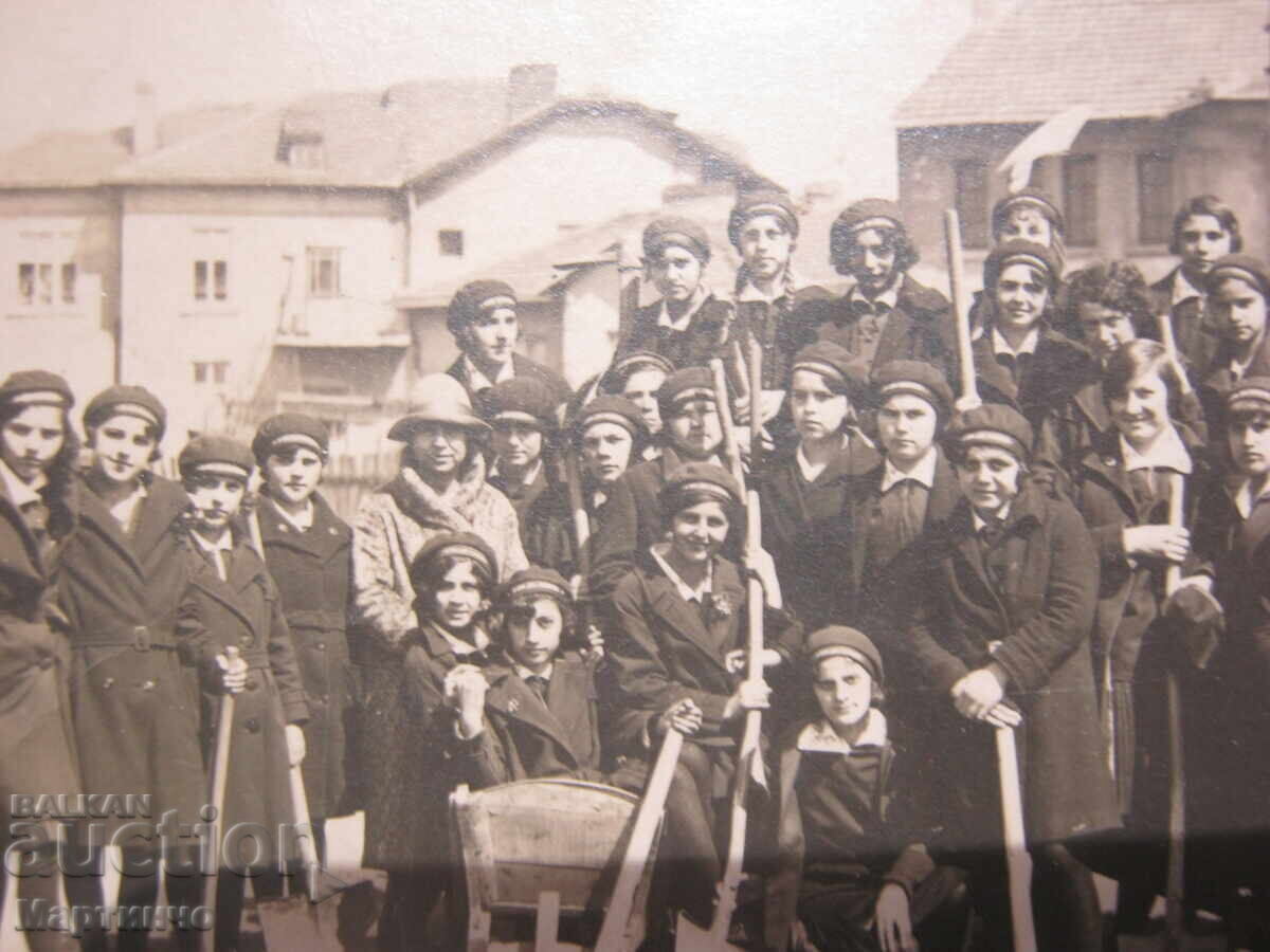 Licitație Fotografie veche eleve de liceu de fete 1930