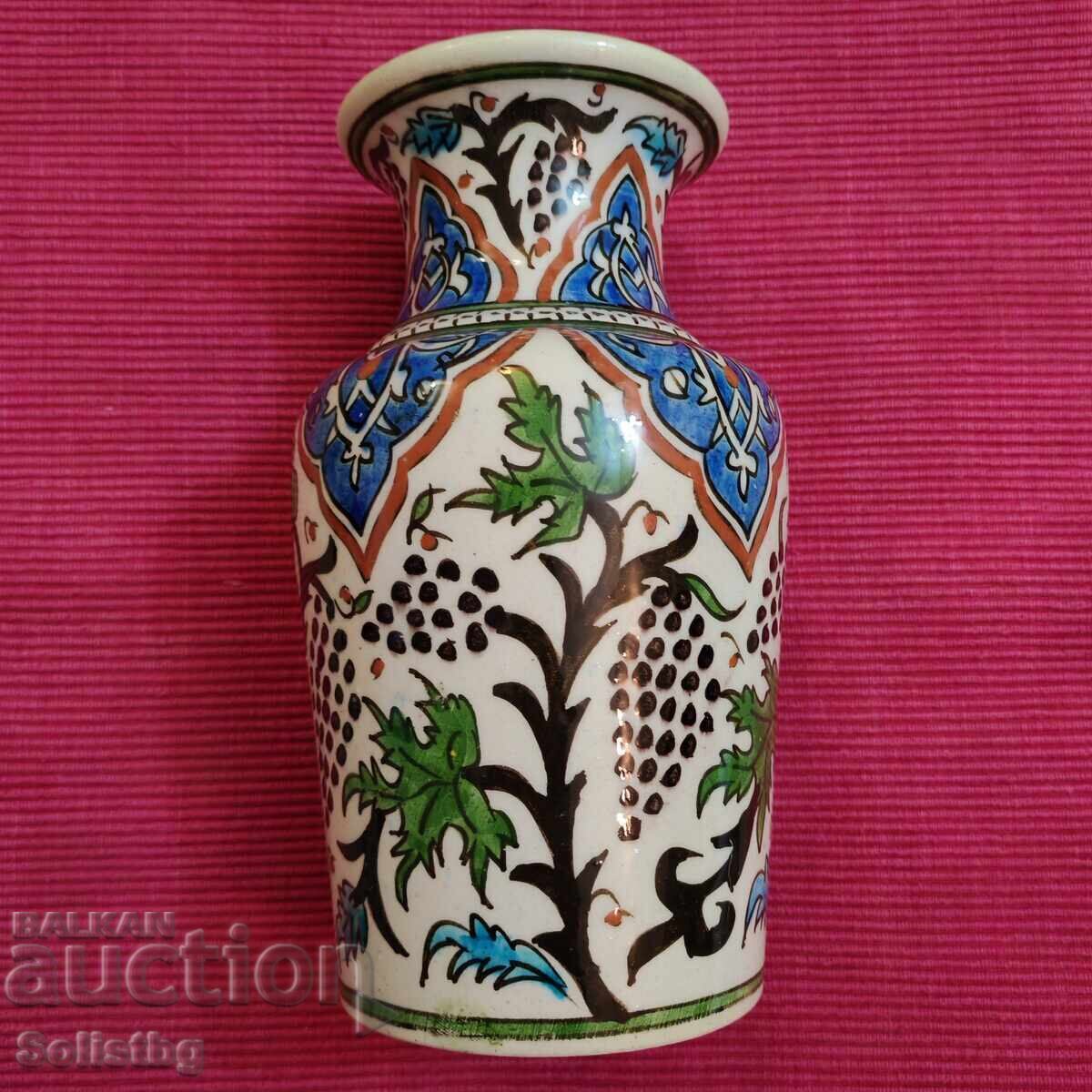 Vază antică otomană, turcească, Kütahya de la sfârșitul secolului al XIX-lea Vază antică otomană, turcească, Kütahya de la sfârșitul secolului al XIX-lea