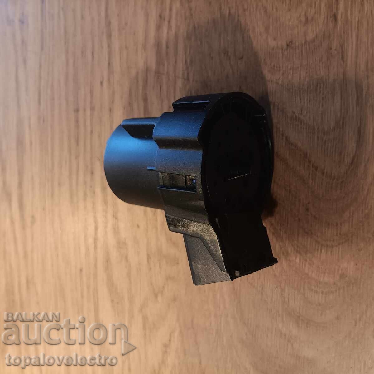 Livrarea NOU! Contact/Cheie de pornire pentru VW Polo, Skoda și Seat Livrarea NOU! Contact/Cheie de pornire pentru VW Polo, Skoda și Seat