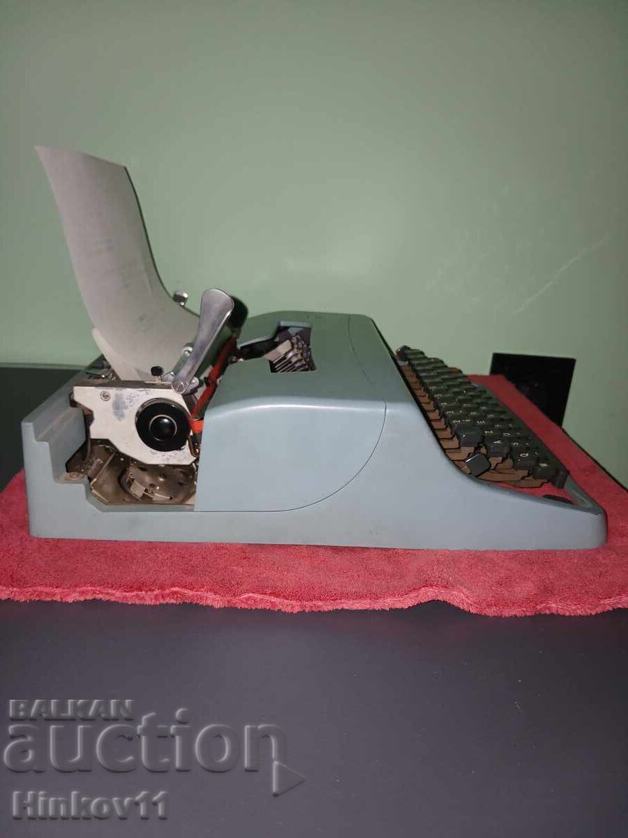 Ιταλική γραφομηχανή Olivetti Lettera 32 - 6