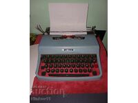 Ιταλική γραφομηχανή Olivetti Lettera 32