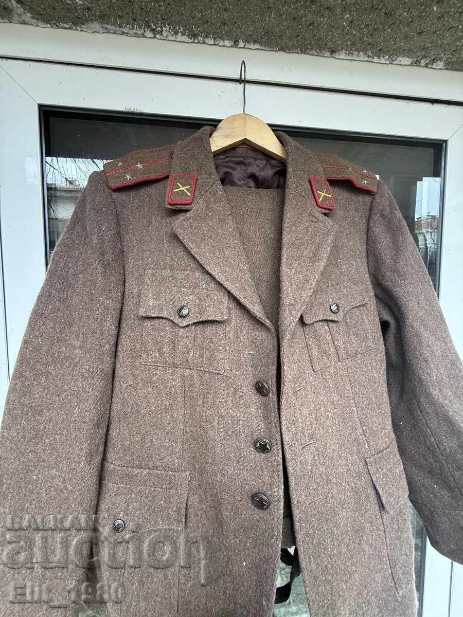 Licitație Uniformă de luptă de ofițer