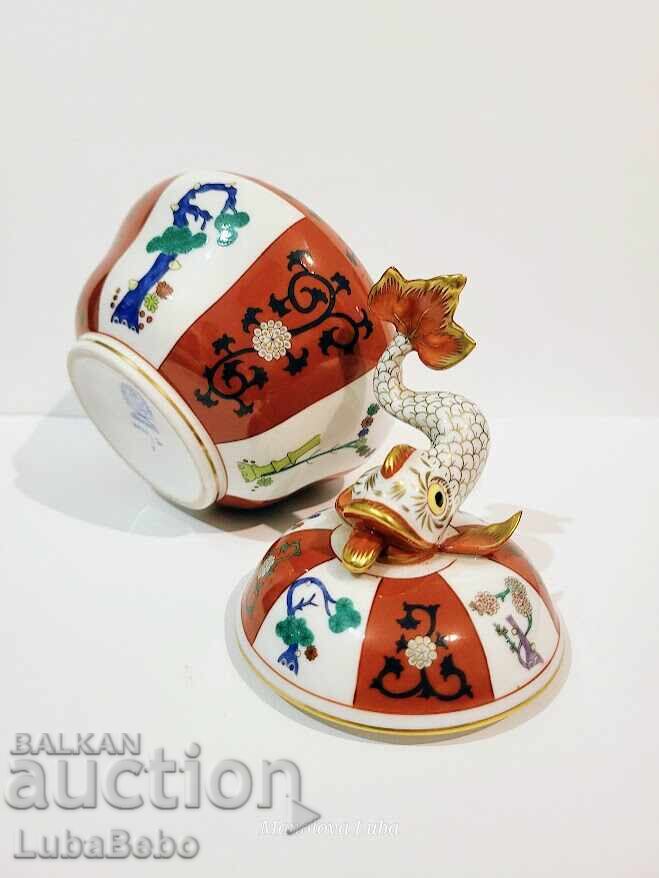 Livrarea Borcan pentru bomboane sau zaharniță Herend “Red Dynasty”