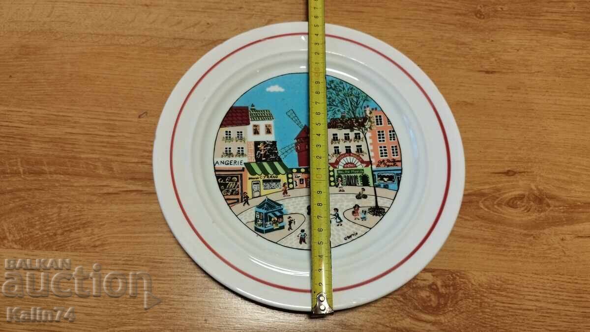 Όμορφο πιάτο πορσελάνης από την Ιταλία. με τιμή € 13.00 | 25.43 BGN