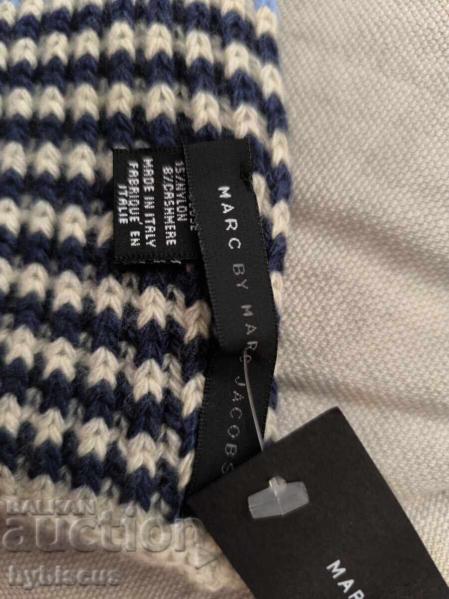 Аукцион Нов марков шал с етикет Marc Jacobs new old stock Аукцион Нов марков шал с етикет Marc Jacobs new old stock