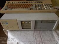 Hewlett Packard Vista XM 5/120, Series 1, with keyboard