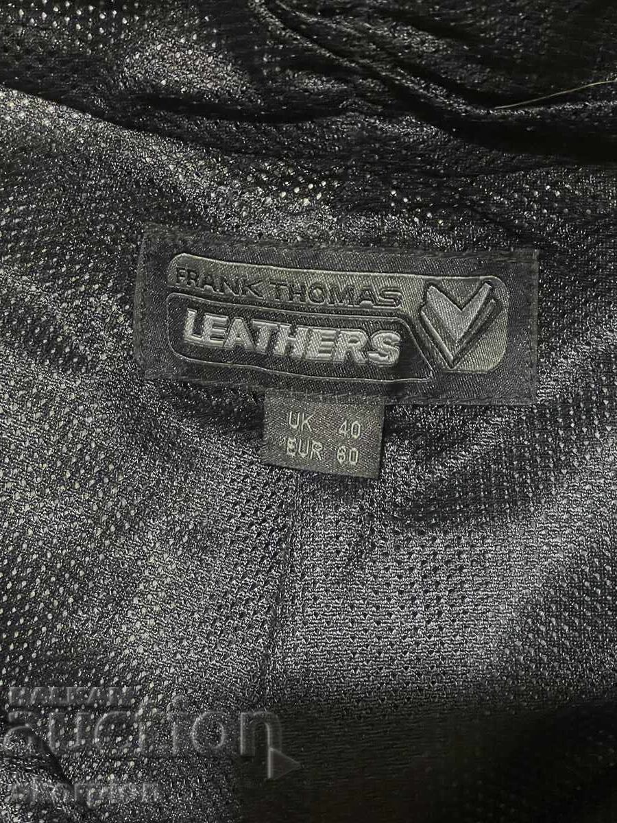 Livrarea Pantaloni de piele cu protecții