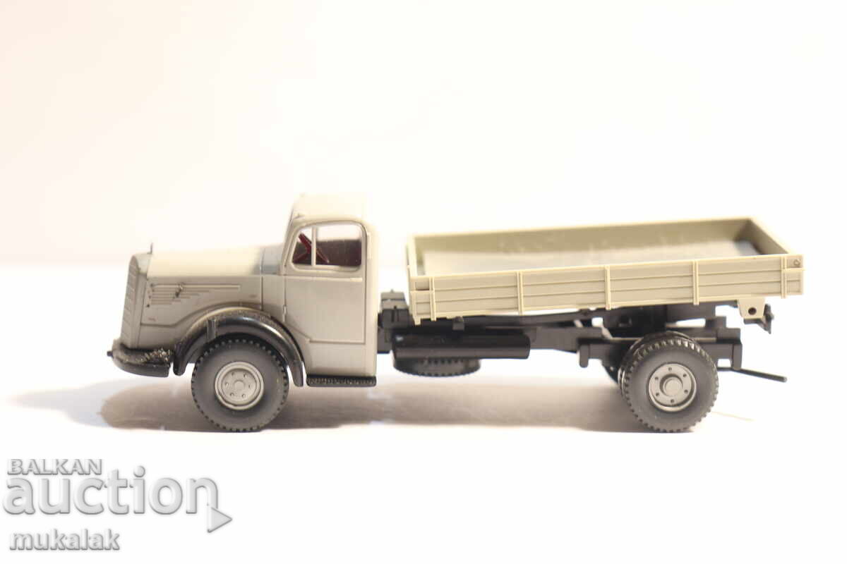 WIKING H0 1/87 MERCEDES CAMION MODEL SAMOSAR WIKING H0 1/87 MERCEDES CAMION MODEL SAMOSAR