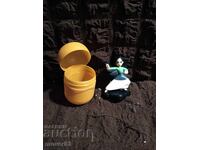 Jucărie "Kinder" . Pocahontas