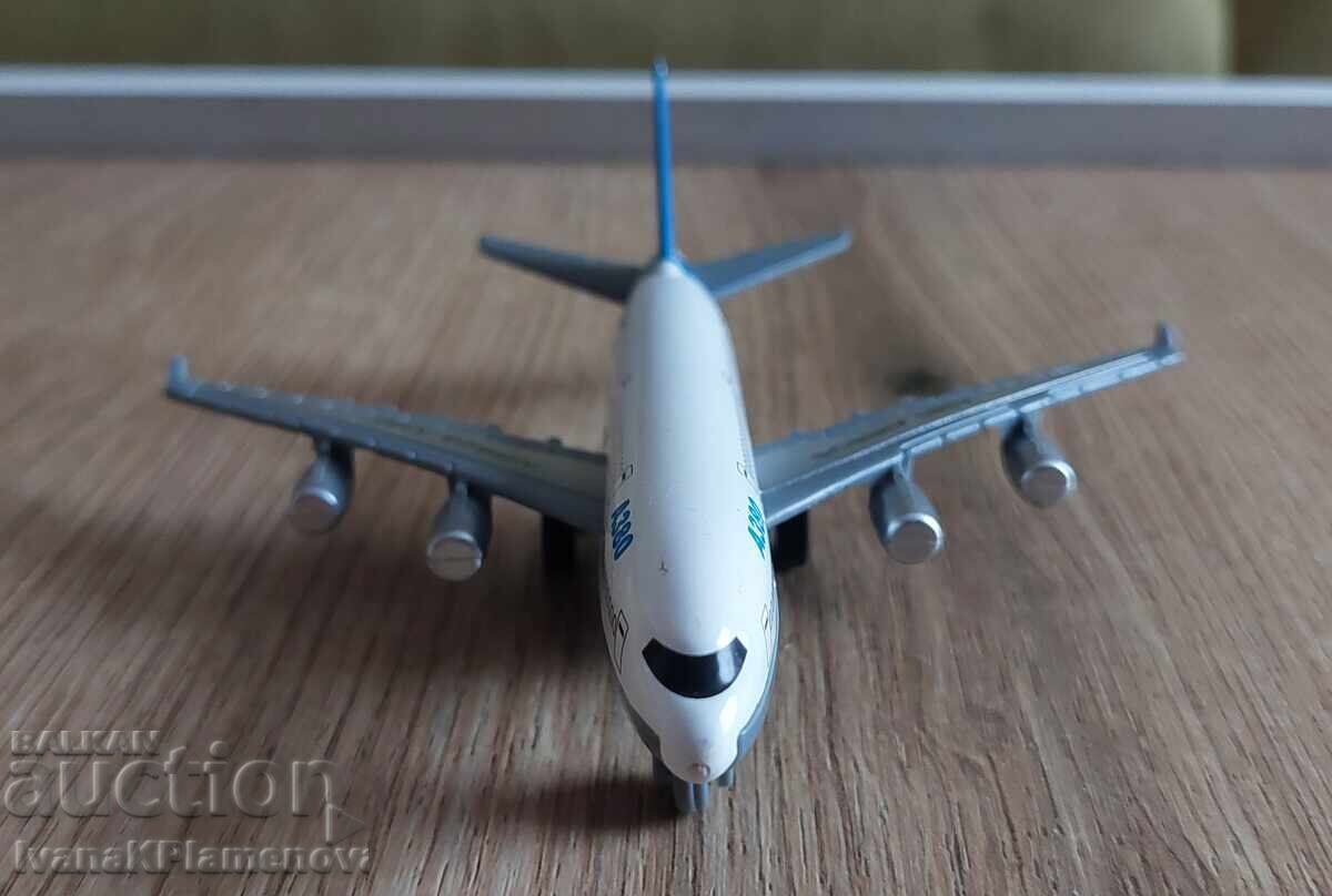 Доставка на Играчка самолет метален с механизъм за колекционери Доставка на Играчка самолет метален с механизъм за колекционери