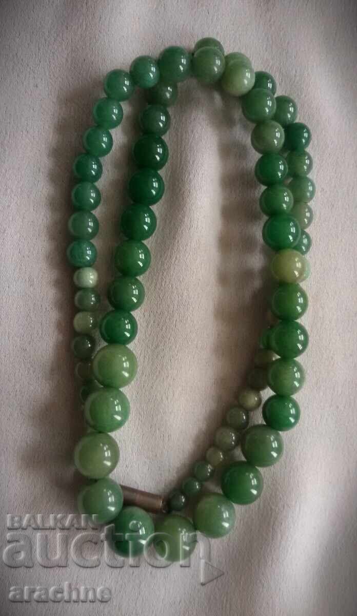 Livrarea Colier rusesc din jad