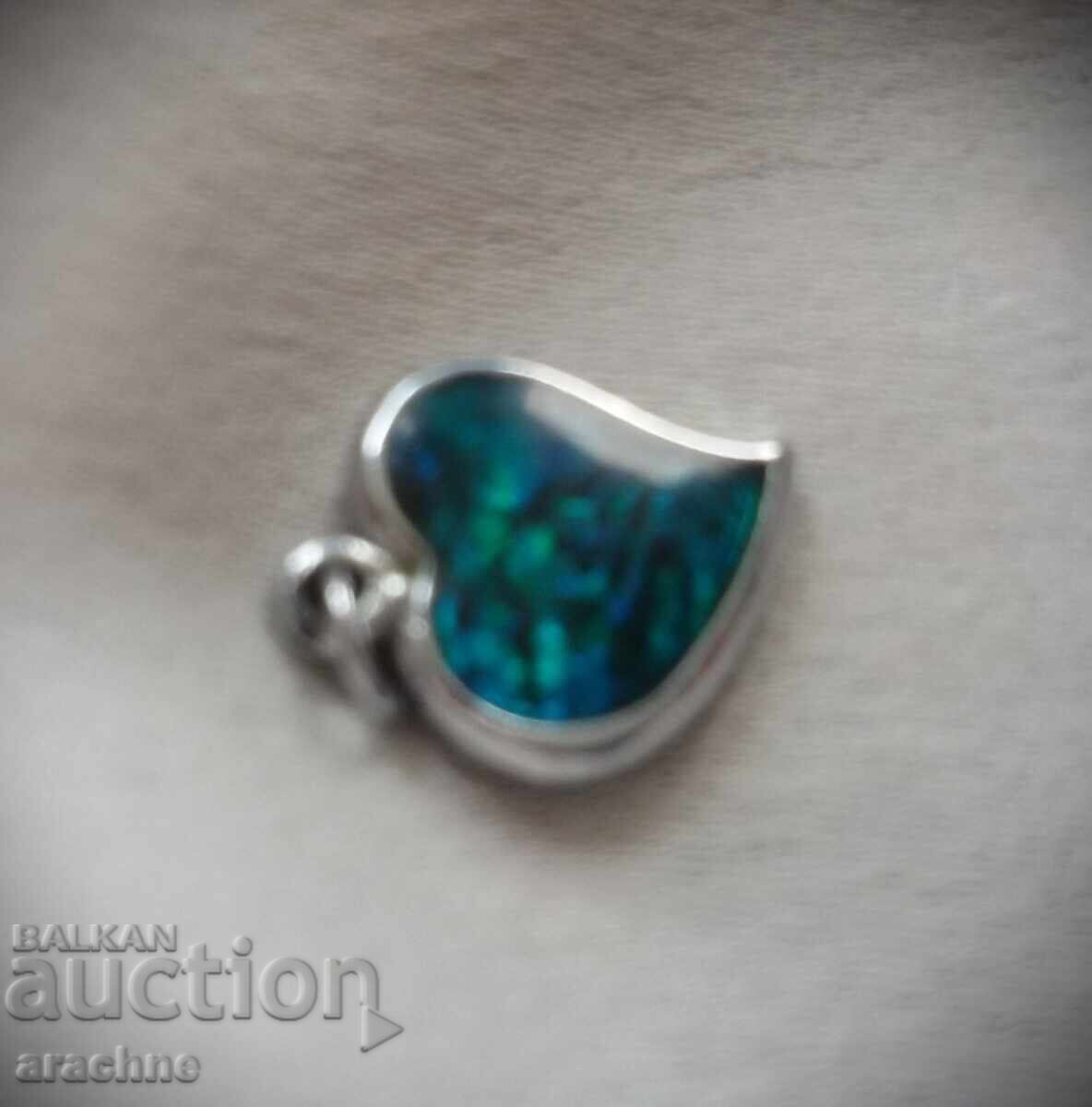 Доставка на Сребърен медальон