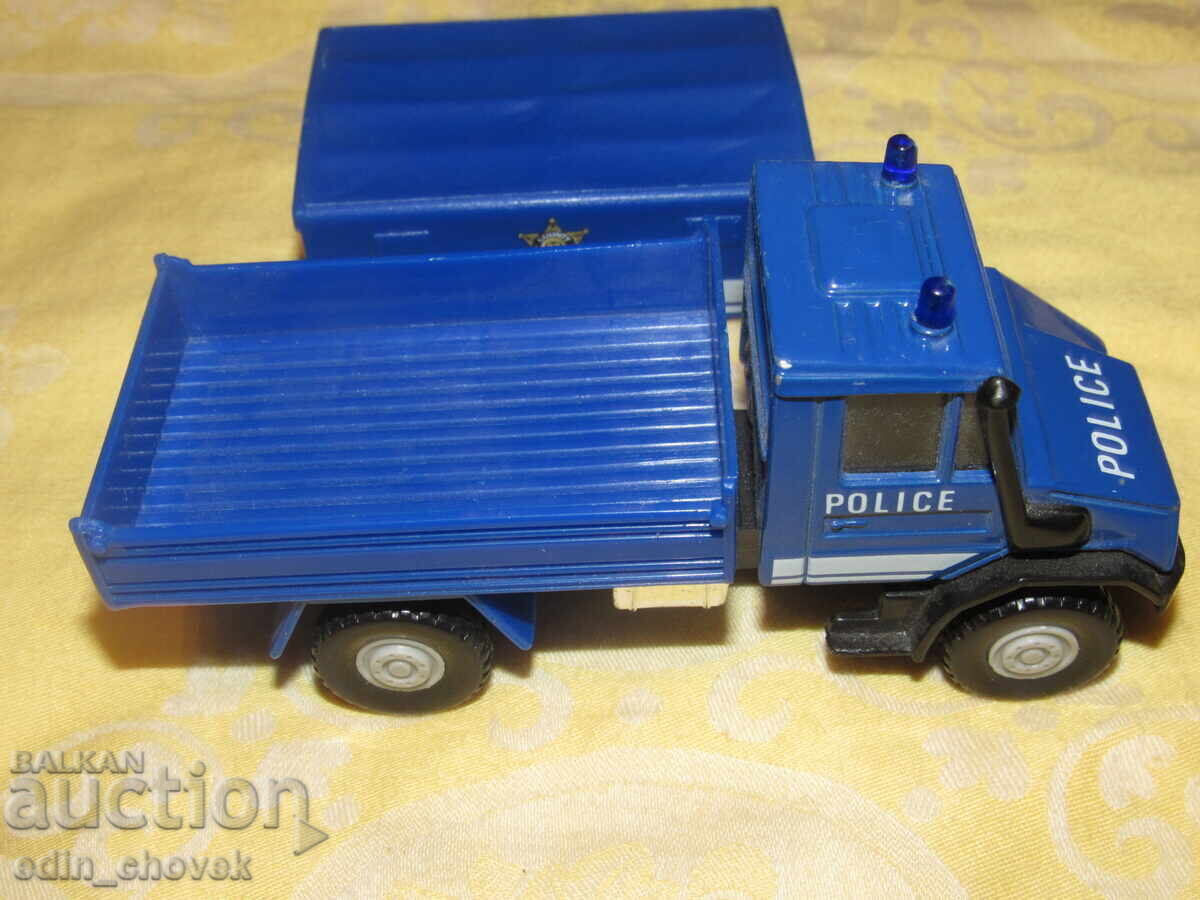 Аукцион 1/43 Welly Unimog Полиция Police колекционерска количка