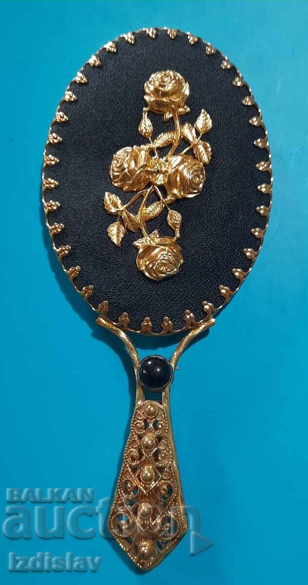 Βικτοριανό γυναικείο καθρέφτη