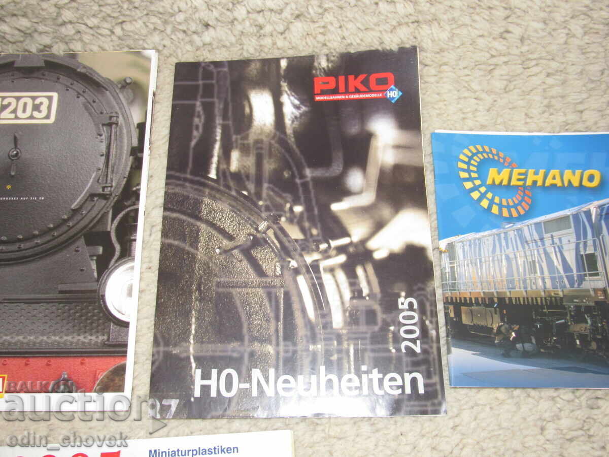 Livrarea Cataloage și broșuri cu modele de trenuri, în principal HO, 1:87