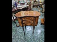 Antikvaren frenski skrin shkaf komod