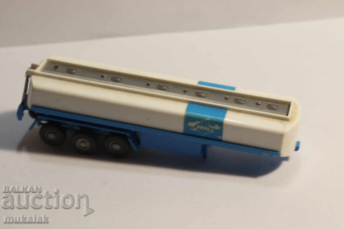 Licitație WIKING H0 1/87 REMORCĂ CISTERNĂ ARAL CAMION MODEL TIR