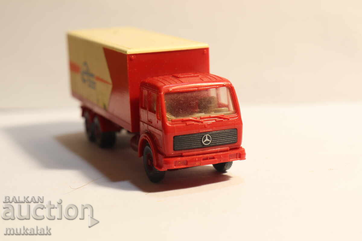 WIKING H0 1/87 MERCEDES BENZ CAMION MODEL cu preț € 3.00 | 5.87 BGN