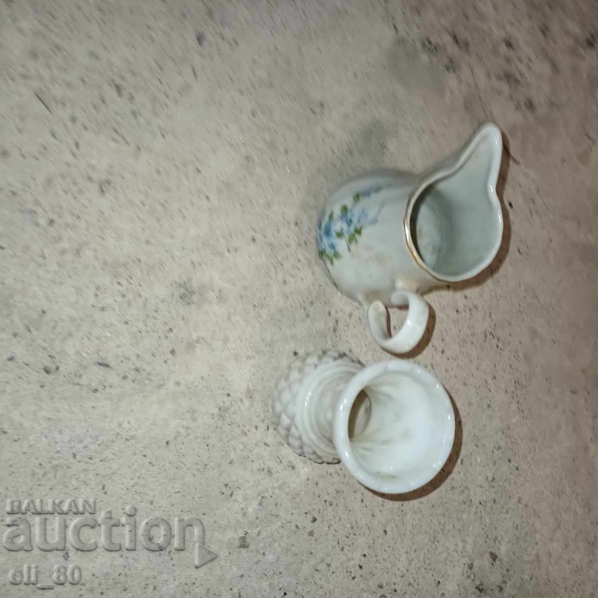 Livrarea Porțelan vechi, 2 bucăți