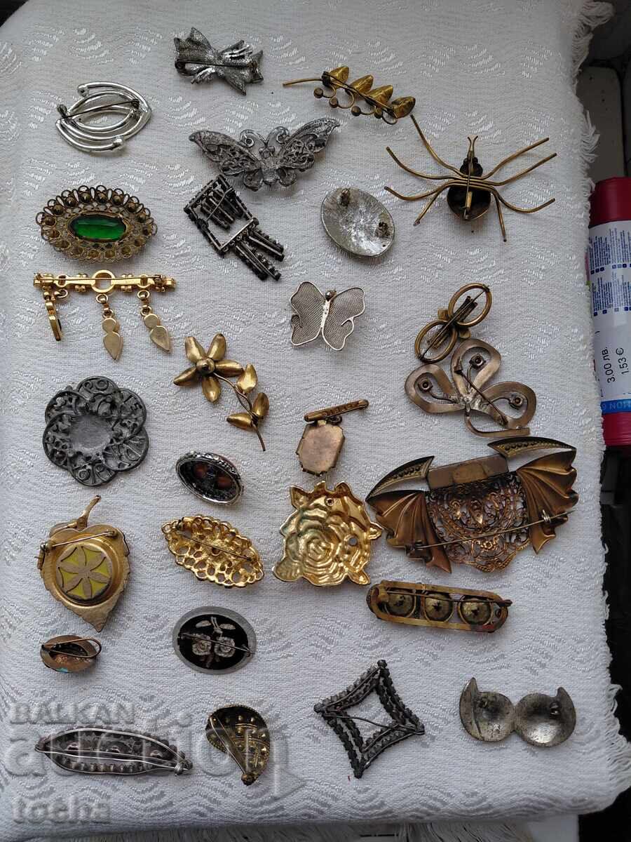 Παράδοση Παλιά κοσμήματα, ολόκληρα και μέρη, καρφίτσες