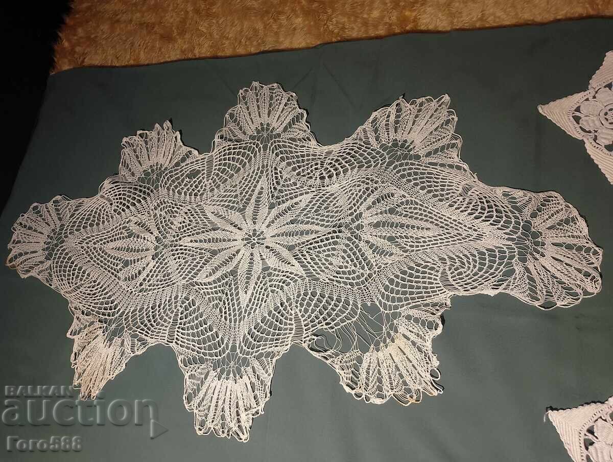 Каре 16 с цена € 1.00 | 1.96 лв.